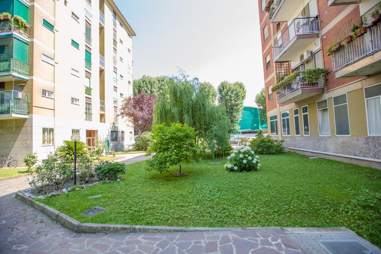 Linate Airport Apartment Milan Luaran gambar